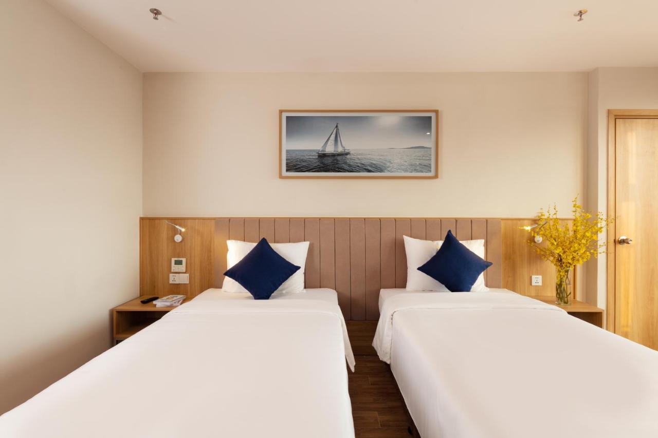 เวนตานา ญาจาง โฮเต็ล Hotel ภายนอก รูปภาพ