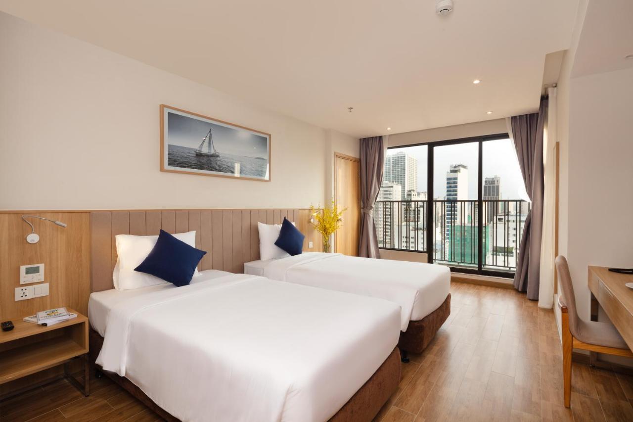 เวนตานา ญาจาง โฮเต็ล Hotel ภายนอก รูปภาพ