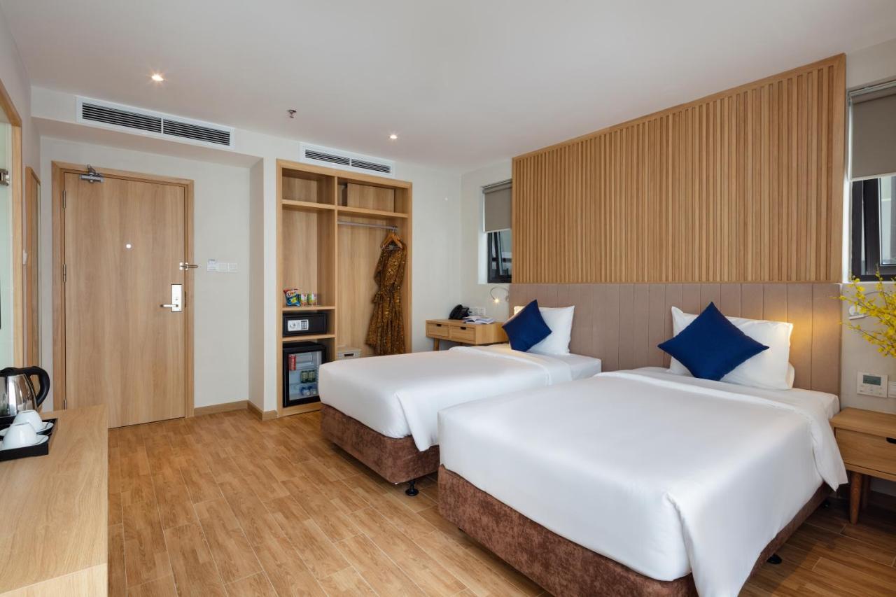 เวนตานา ญาจาง โฮเต็ล Hotel ภายนอก รูปภาพ