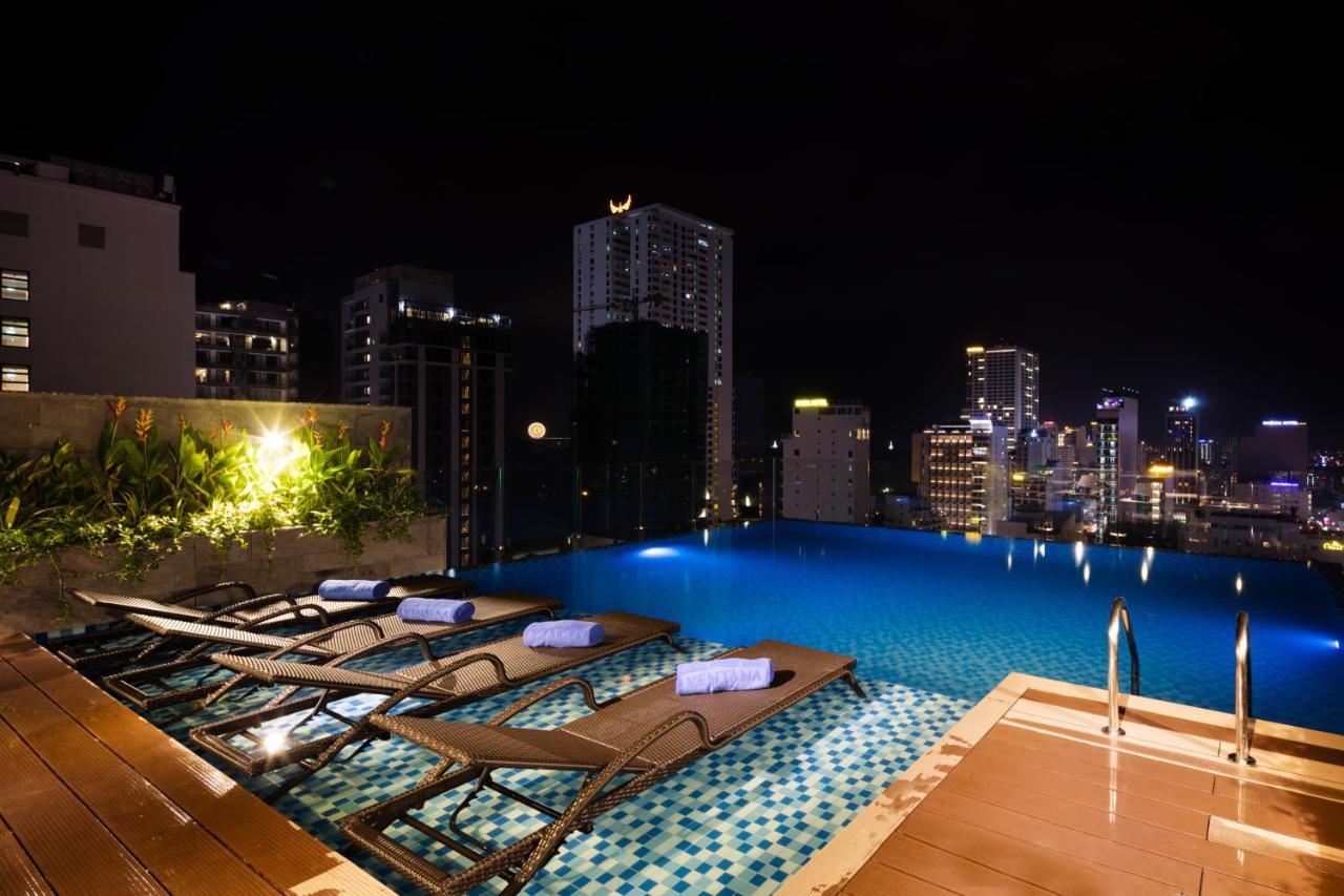 เวนตานา ญาจาง โฮเต็ล Hotel ภายนอก รูปภาพ