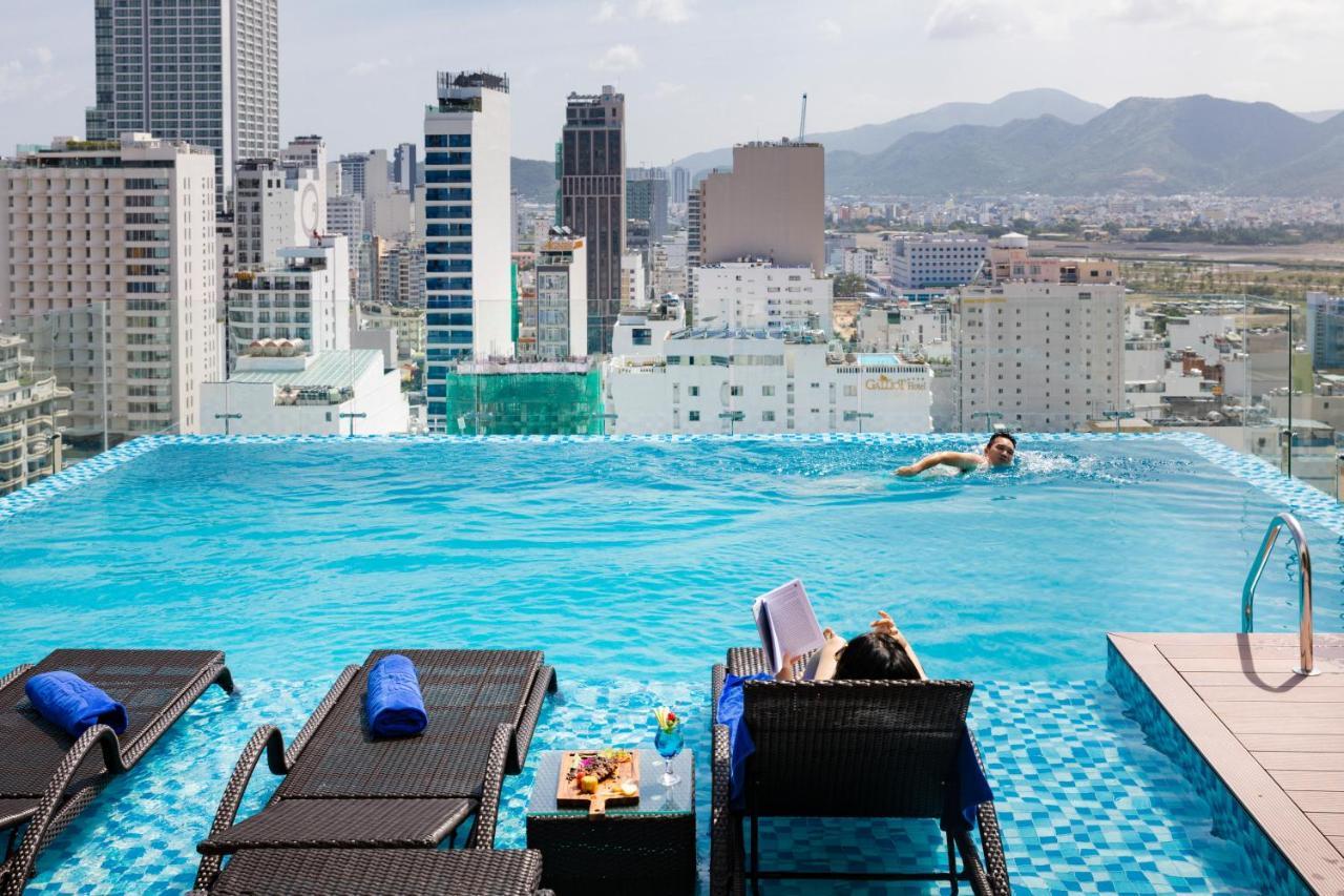 เวนตานา ญาจาง โฮเต็ล Hotel ภายนอก รูปภาพ